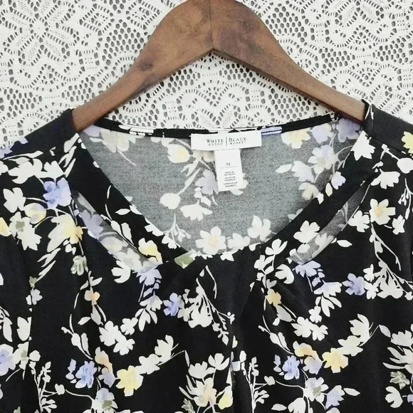 White House Black Market Floral Print Short Sleeve Crewneck Cutout Blouse M - Picture 3 of 7